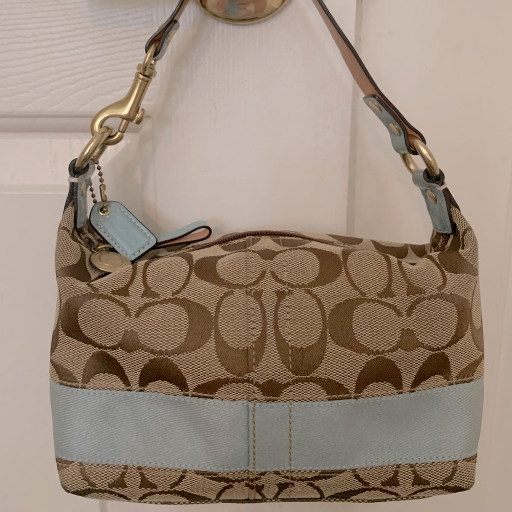 Coach classic "C" small pouch hand bag